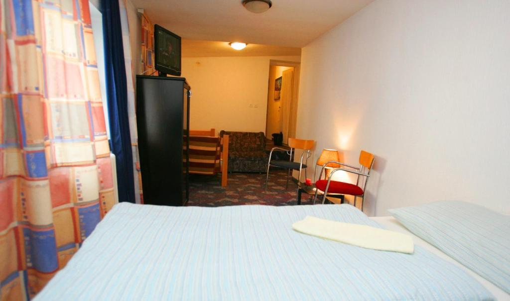 Hostel 021 Újvidék Szoba fotó