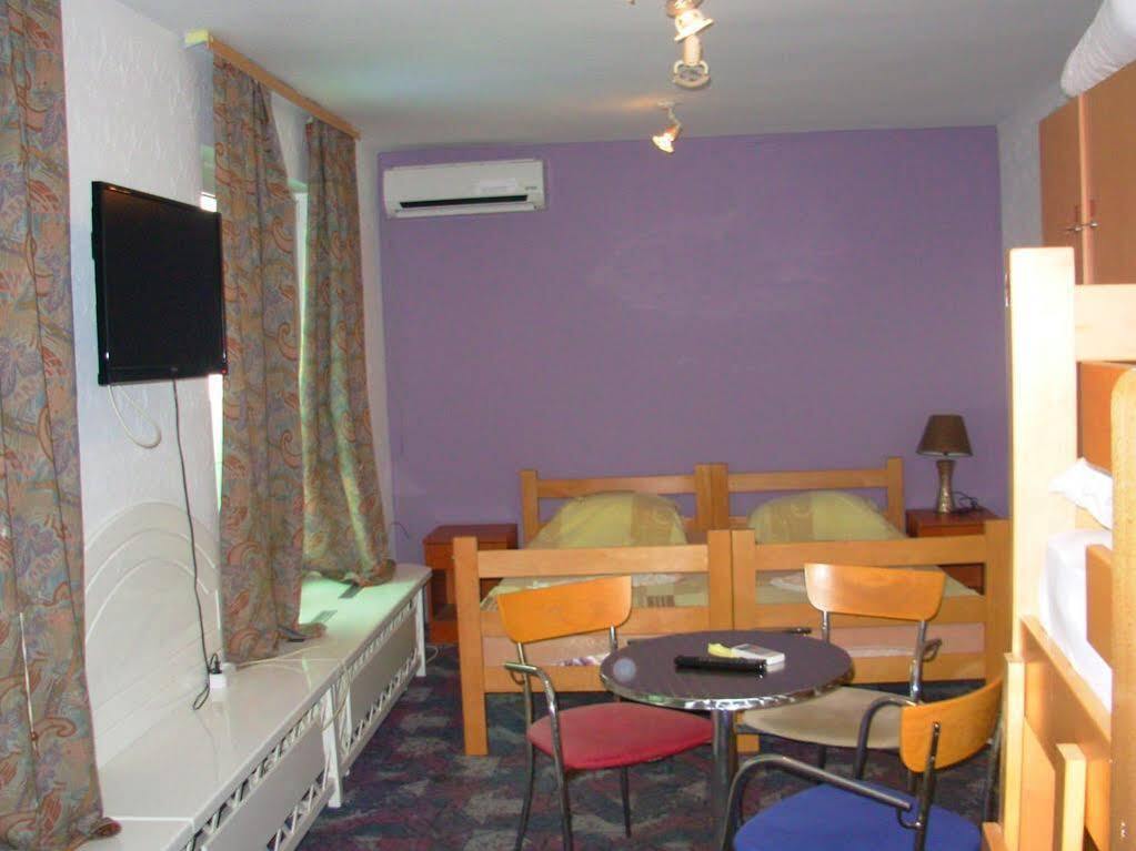 Hostel 021 Újvidék Kültér fotó
