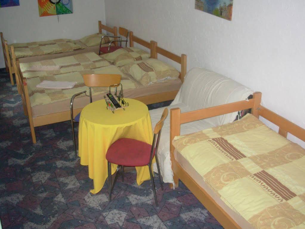 Hostel 021 Újvidék Kültér fotó